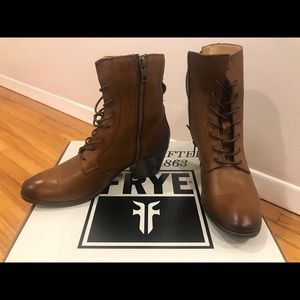 💯 Authentic NWT FRYE Women’s Lace Up Boot